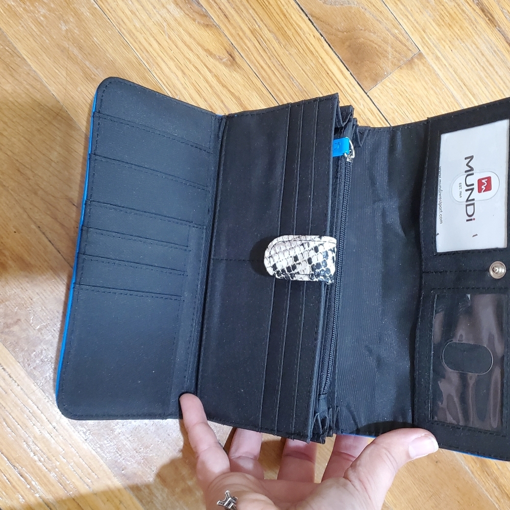 Wallet - Picture 4 of 4